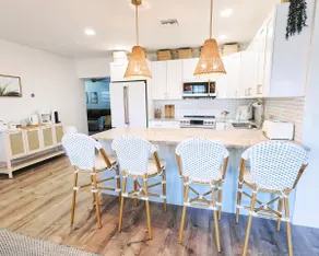 Stylish 3BR Near Downtown | Bikes + Outdoor Lounge - Image 4