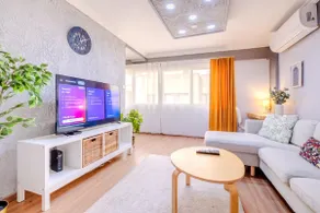 Karşıyaka Çarşı İçi Center Apartment 3 - Image 2