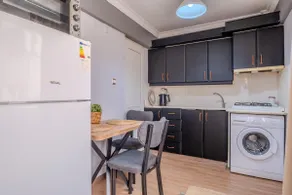 Karşıyaka Çarşı İçi Center Apartment 3 - Image 4