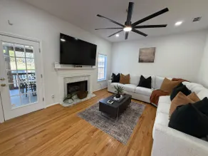 GHome, Modern Cozy 5BR 10BEDSlocated in Lilburn GA - Image 5
