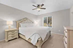 Charming 3BR home w/ yard and fireplace in Troy - Image 4