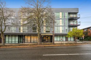 Roosevelt Suite| Walk to Light Rail + Rooftop View - Image 5