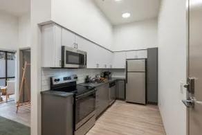 Roosevelt Suite| Walk to Light Rail + Rooftop View - Image 3