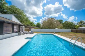 3/2 Beautiful Pool Home + Garage + Pet Friendly - Image 2