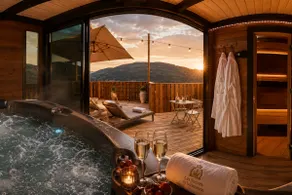 Bellevue Luxury Suite for Couple • Sauna • Jacuzzi - Image 3