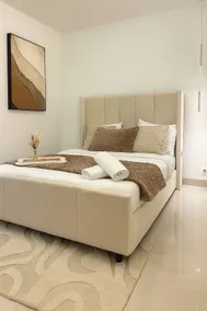 Suite Oléa & Private Jacuzzi - Image 3