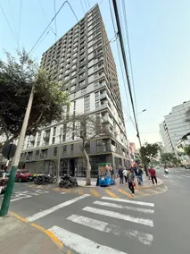 Apt with AC and rooftop pool near Larcomar & Maido - Image 4