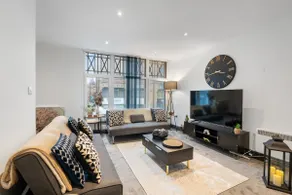 Cozy City Center Retreat | WiFi + HD TV - Image 4
