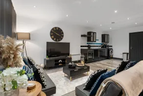 Cozy City Center Retreat | WiFi + HD TV - Image 2