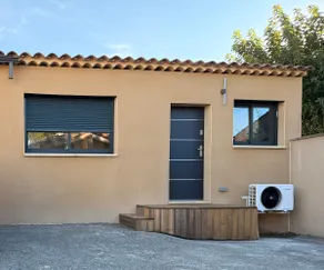 Apartment with garden, terrace and parking - Image 3