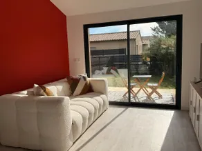 Apartment with garden, terrace and parking - Image 4