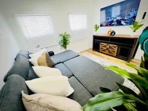 1BR Cozy | Rain Shower - Image 3