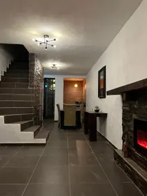 House 18 min from the airport, 800 meters central Nva - Image 2