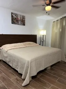 House 18 min from the airport, 800 meters central Nva - Image 3