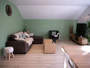 Comfortable apartment facing the train station - sleeps 4/6 - Image 3