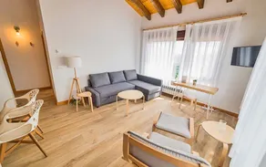 Apartment 6 - Image 2