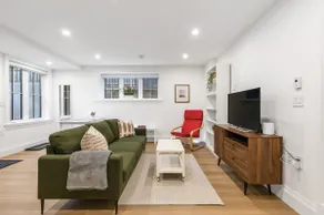 New Luxury 2BR Prime Dunbar Home - Near UBC, Downtown, Beaches & Shops - Free Parking - Image 2