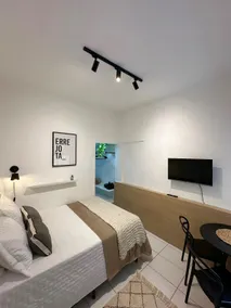 Studio Leblon, Dias Ferreira - Image 2