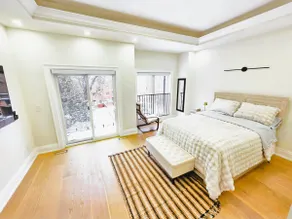 Luxury House with Open Living Space - Image 5