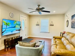 The Cozy House (entire house) - Image 4