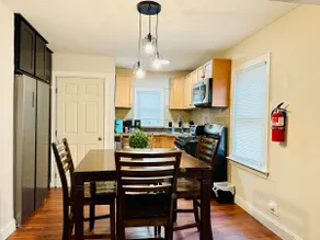 The Cozy House (entire house) - Image 5
