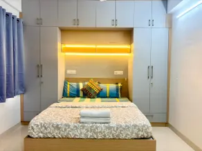 Close to Airport 1BHK • Free Parking • Fast Wi-Fi - Image 2