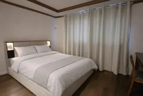Moesan/Duru Park/2 Bathrooms/3 Bedrooms/3 Queen Beds/Suseong Lake/E-World/Hotel Bedding/Spacious Living Room/Washing and Drying - Image 4