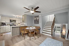 NEW! O'hare Cozy Home /Patio/ Free Prk/King Bed - Image 3