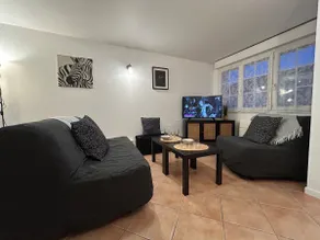 The Cozy Nest of Saint-Laurentais Downtown - Image 2