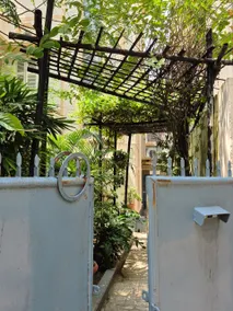 Safe, Modern & Spacious Ancestral Home in Kolkata! - Image 3