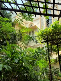 Safe, Modern & Spacious Ancestral Home in Kolkata! - Image 2