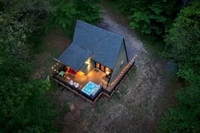 Couples Retreat, Hot Tub, Pets, Valley Views - Image 4