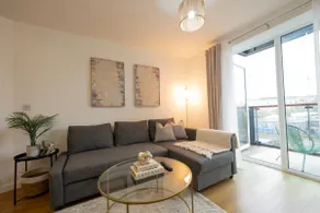 Modern 1BR Apt - Sleeps 4 - Parking - Balcony - Image 3