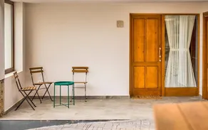 Apartment 2 - Image 4