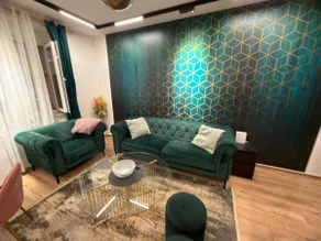 Luxury Boutique Modern - Image 3
