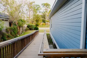The Stylish Blue City Retreat - Image 4
