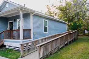 The Stylish Blue City Retreat - Image 2