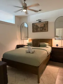 Boutique-Style Comfort in Serene - Image 2