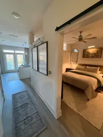 Boutique-Style Comfort in Serene - Image 5