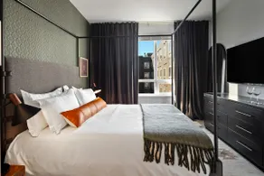 Sterling 1BR at Everett | Pool & Gym - Image 2