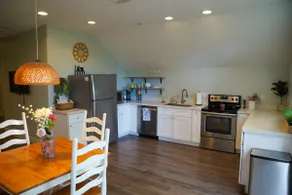 Charming Carriage Home in Gilbert, AZ - Image 2