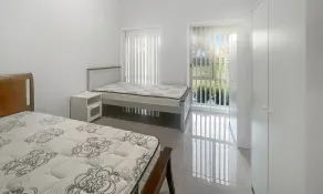 Centrally located studio in North Ryde nr bus stop - Image 2