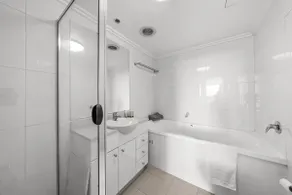 Two BDR Apartment in Parramatta city with view - Image 4