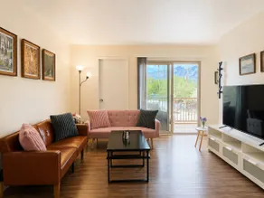 Relaxing Central Tucson stay with Mountain View - Image 3