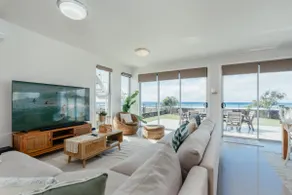 Beachfront on Jefferson - Image 3