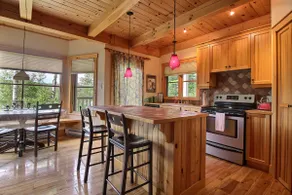 Luxurious suite overlooking Lake Pohénégamook - Image 3