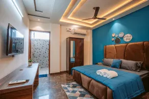 Peaceful Stay Near City Center - Image 5