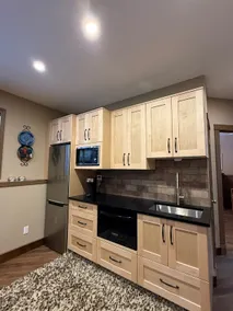 Charming 1BR Hideaway • Steam Shower + Kitchenette - Image 3