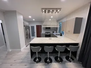Your Modern Getaway 3BR, Near DTWN (10 min Drive) - Image 2
