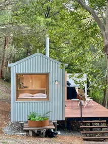 Blue Mountains Forest Cabin - Image 4